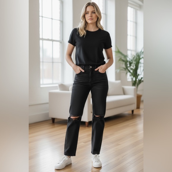 Zara Denim - Zara High rise straight tapered leg distressed Jeans Soze 0 Black